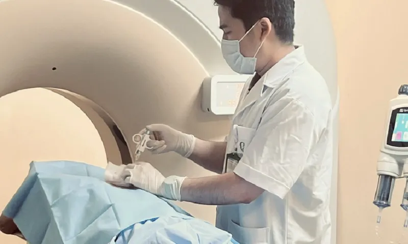 Bỏ ăn 3 tuần để chữa ung thư, người đàn ông sụt 14kg, sức khỏe suy kiệt