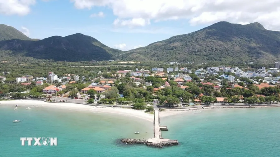 xay-dung-mo-hinh-ban-tin-chi-carbon-tu-rung-bien-con-dao-s