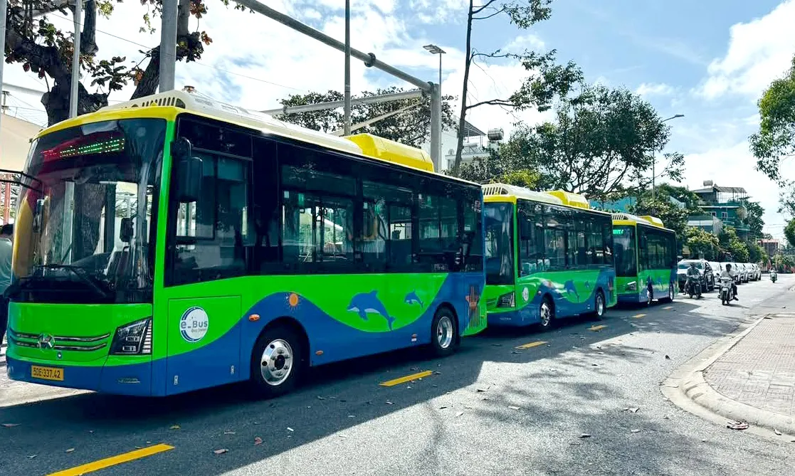 Côn Đảo vận hành tuyến xe buýt điện đầu tiên, mở đầu giao thông xanh