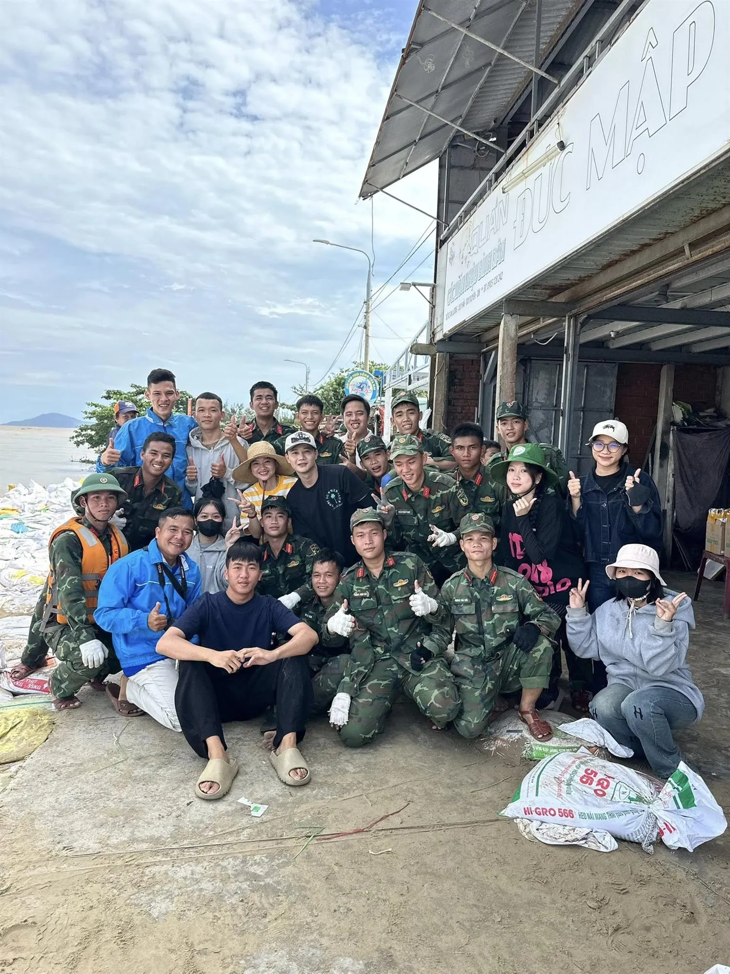 Ung ho dong bao vung thien tai2