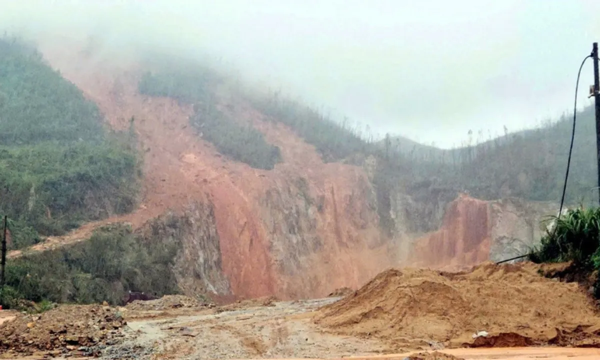 Không khí lạnh tăng cường, mưa dông “quét” Trung Bộ và Tây Nguyên
