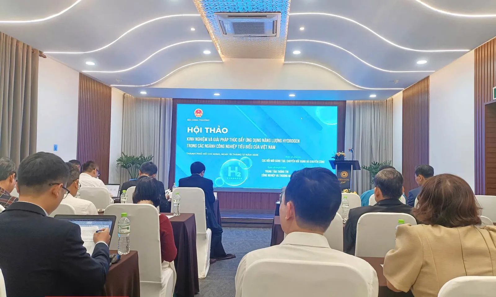 Hydrogen xanh – Hướng đi chiến lược cho chuyển dịch năng lượng tại Việt Nam