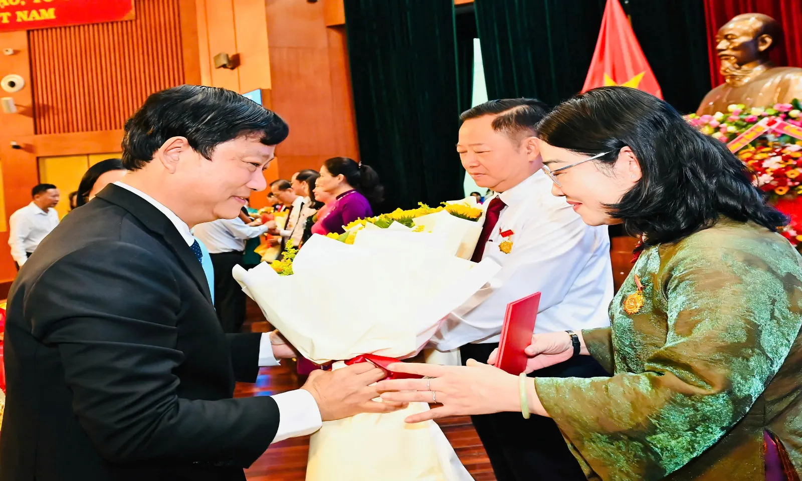 HĐND TPHCM không ngừng đổi mới phương thức hoạt động, bám sát thực tiễn đời sống nhân dân – Hình 3