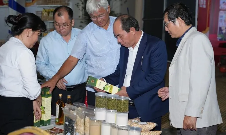 Sắc hương OCOP lan tỏa không gian Tết Việt