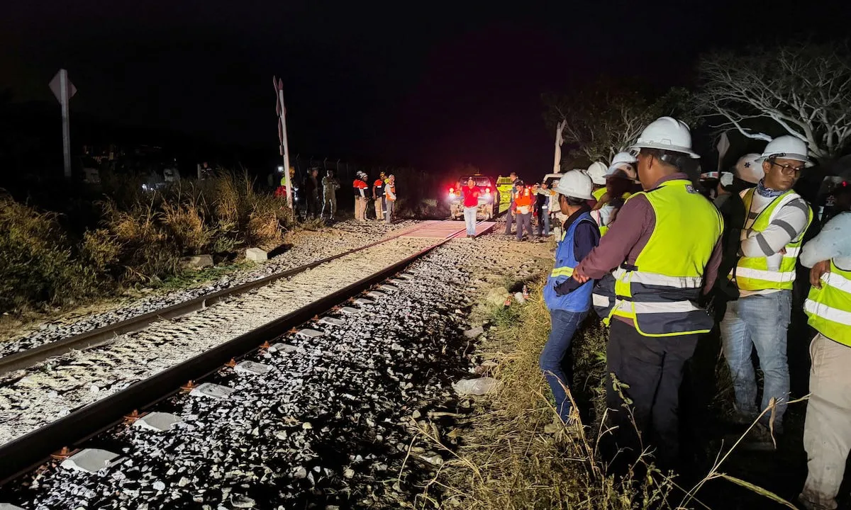 Tàu hỏa trật bánh ở Mexico, ít nhất 13 người thiệt mạng