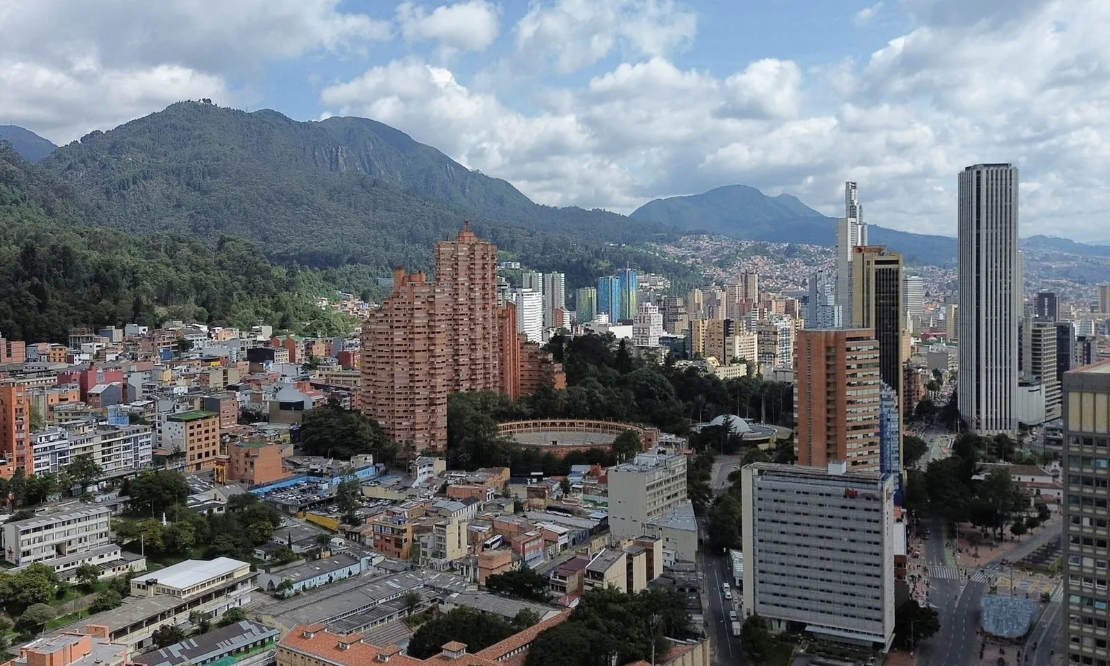 Colombia tăng gần 23% mức lương tối thiểu năm 2026