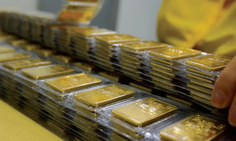 Giá vàng lao dốc mạnh 