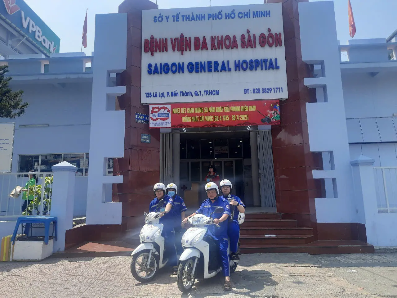 Mô hình xe cứu thương hai bánh chuyên dụng vừa qua mắt