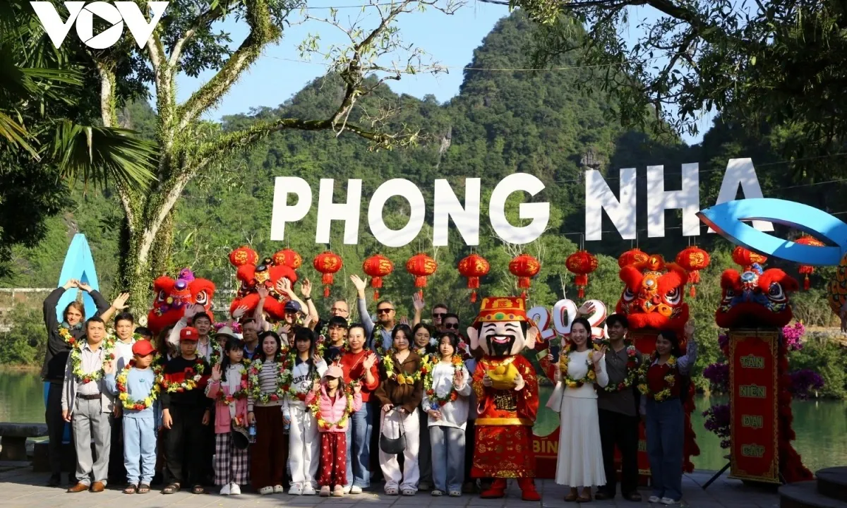 Du lịch Việt Nam chào đón những du khách đầu năm 2026
