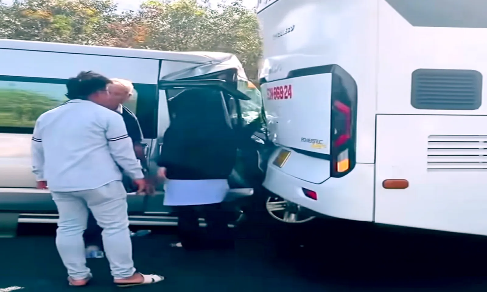 Tai nạn liên hoàn 7 xe trên cao tốc Phan Thiết – Dầu Giây - Hình 1