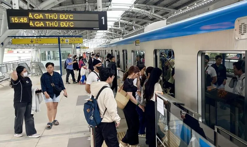Biểu đồ tàu metro số 1 mới: Giãn cách và giờ vận hành cập nhật