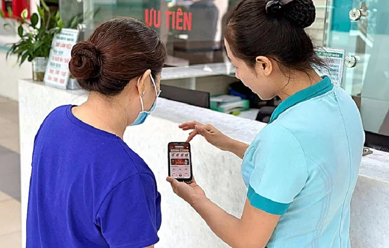 sk-nhan-vien-cham-soc-khach-hang-bv