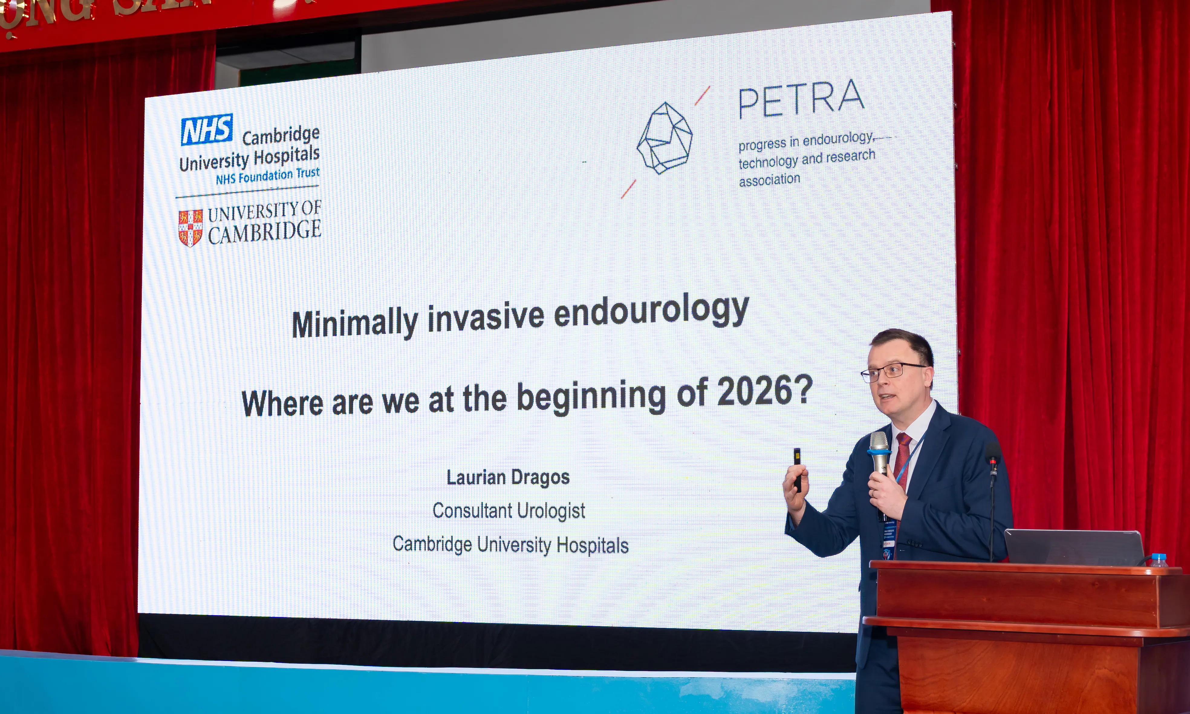 Chuyên gia quốc tế cập nhật xu hướng trong “Niệu nội soi xâm lấn tối thiểu”