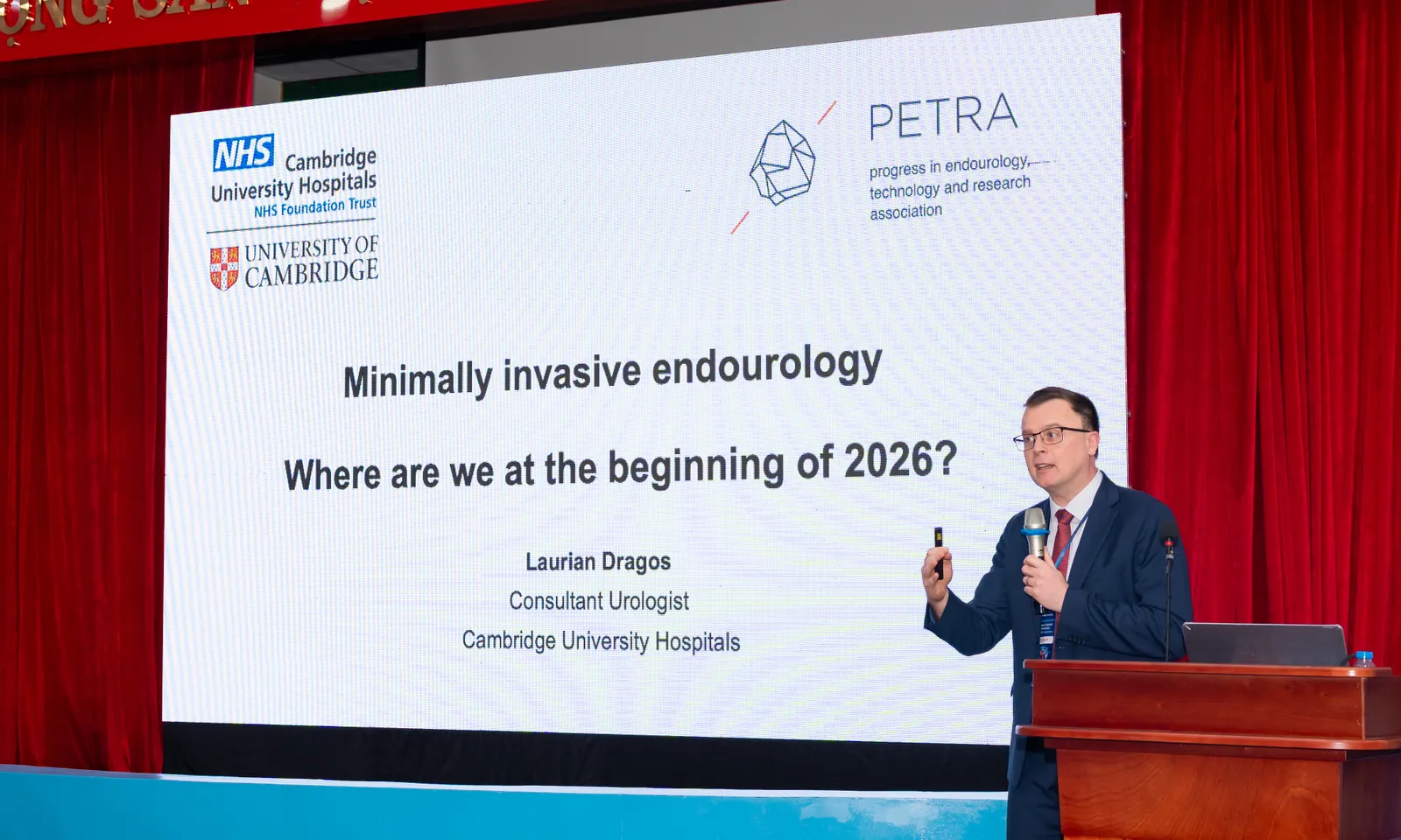 Chuyên gia quốc tế cập nhật xu hướng trong “Niệu nội soi xâm lấn tối thiểu”