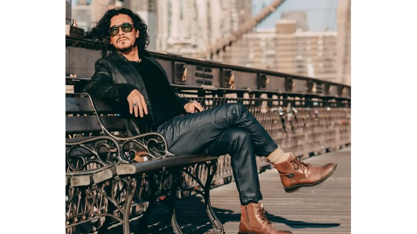 Nghệ sĩ Khắc Triệu (3)