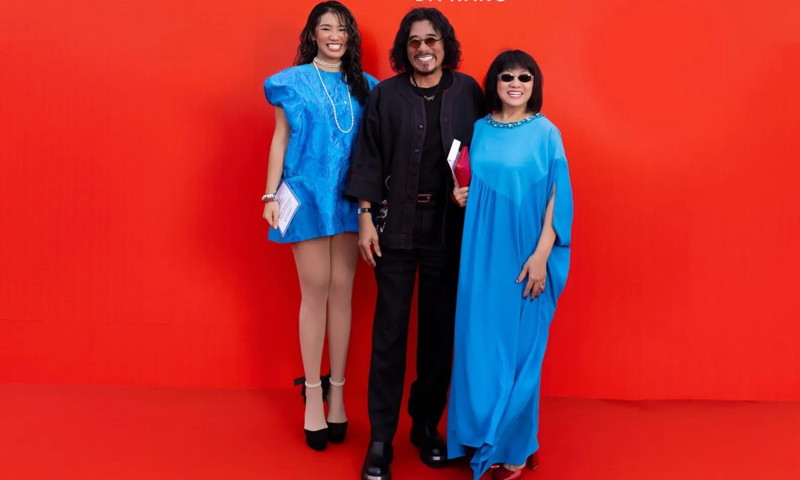 Nghệ sĩ Khắc Triệu lần đầu tiên ra mắt MV cá nhân sau 55 năm làm nghề