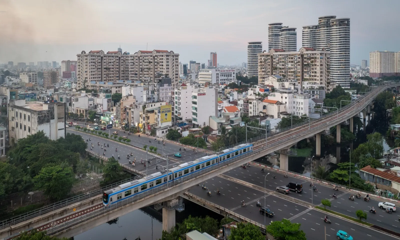 Thị trường bất động sản TP.HCM sôi động trở lại - Hình 2