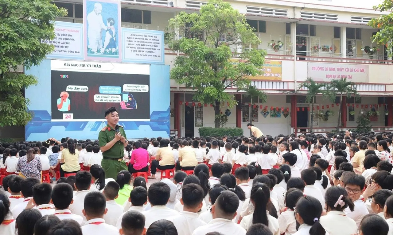 Giáo dục Thành phố cần nâng cao năng lực chuyển đổi số