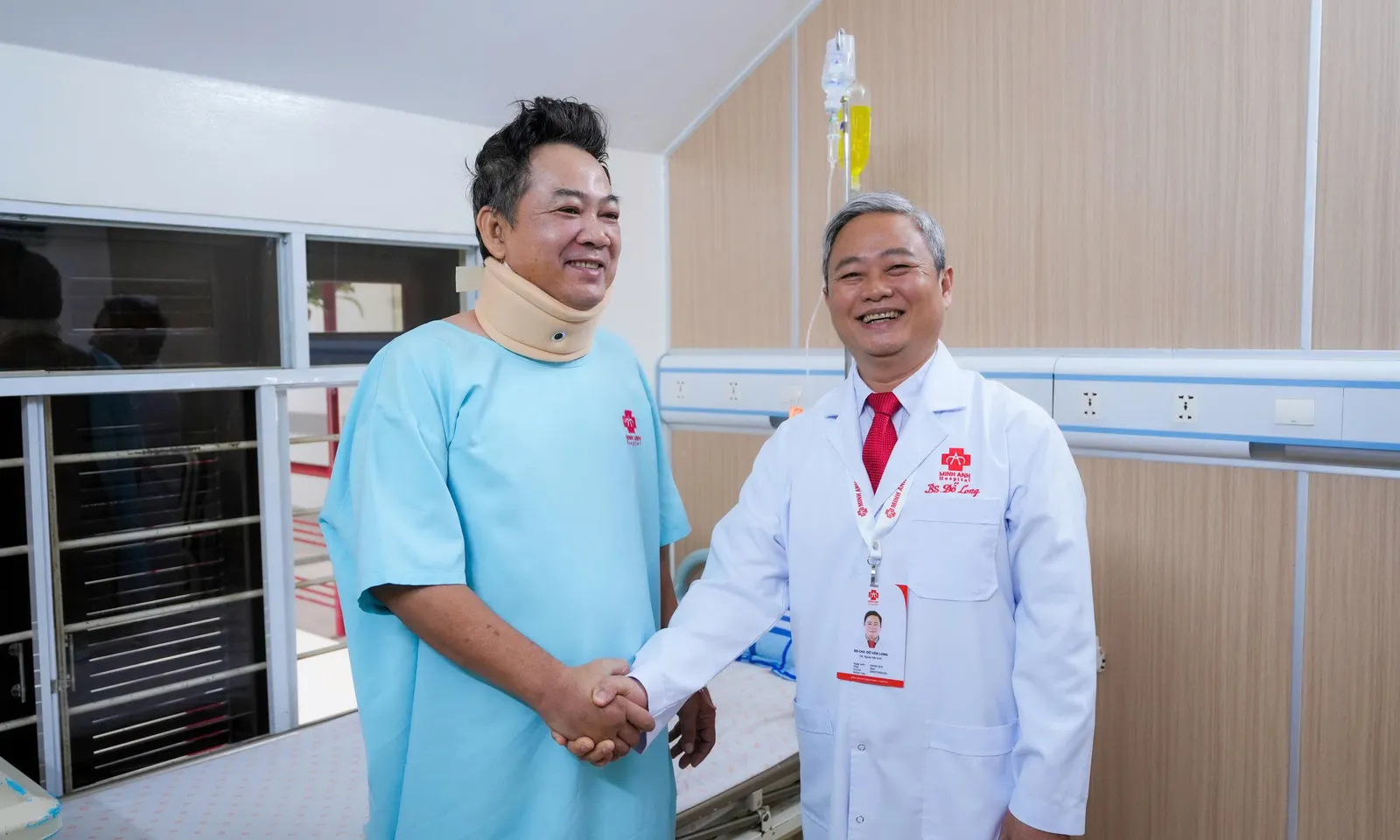 Thành công “hồi sinh” đôi chân cho huấn luyện viên boxing bị liệt do thoát vị cổ