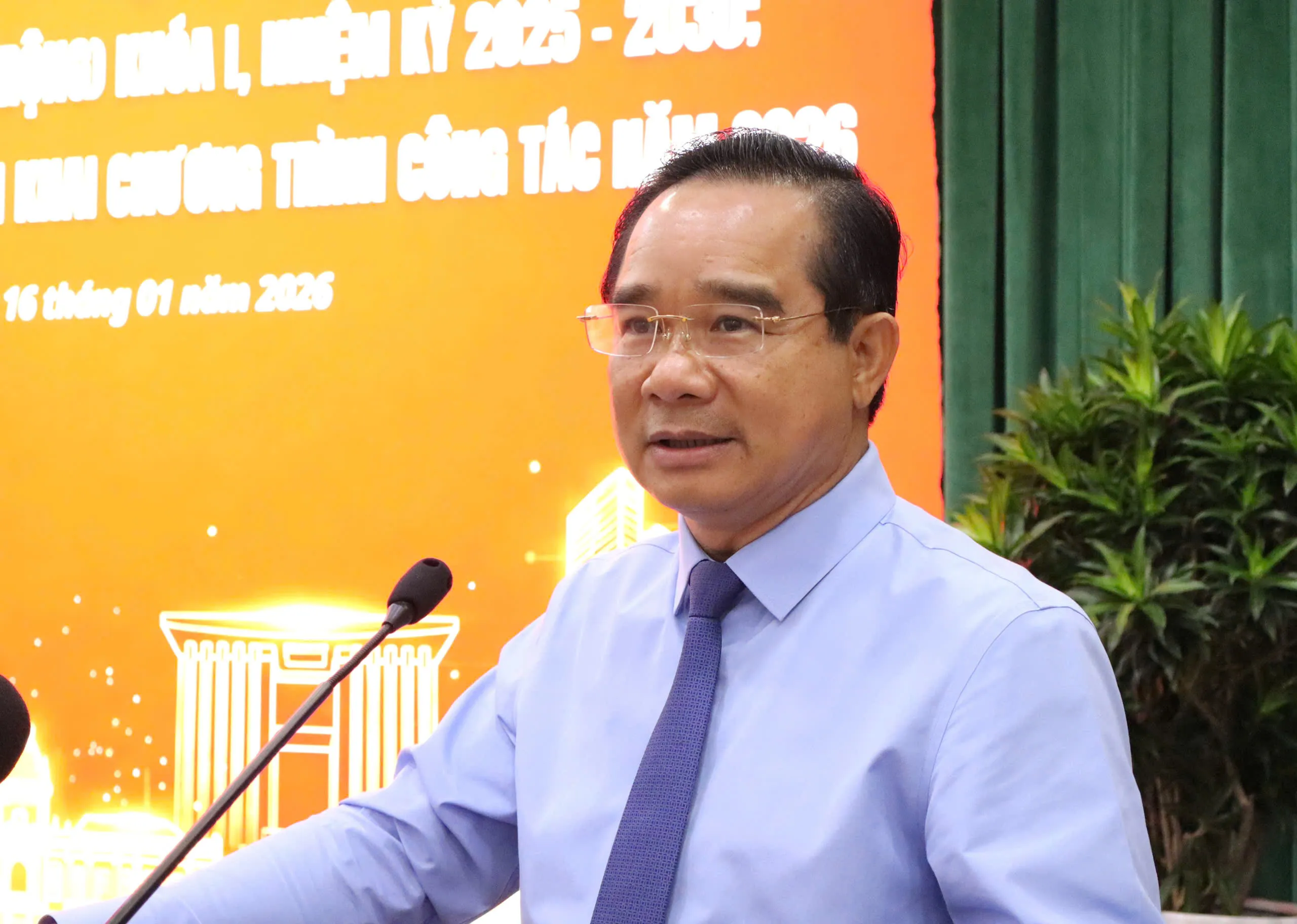 Chủ tịch UBND TPHCM Nguyễn Văn Được phát biểu chỉ đạo.