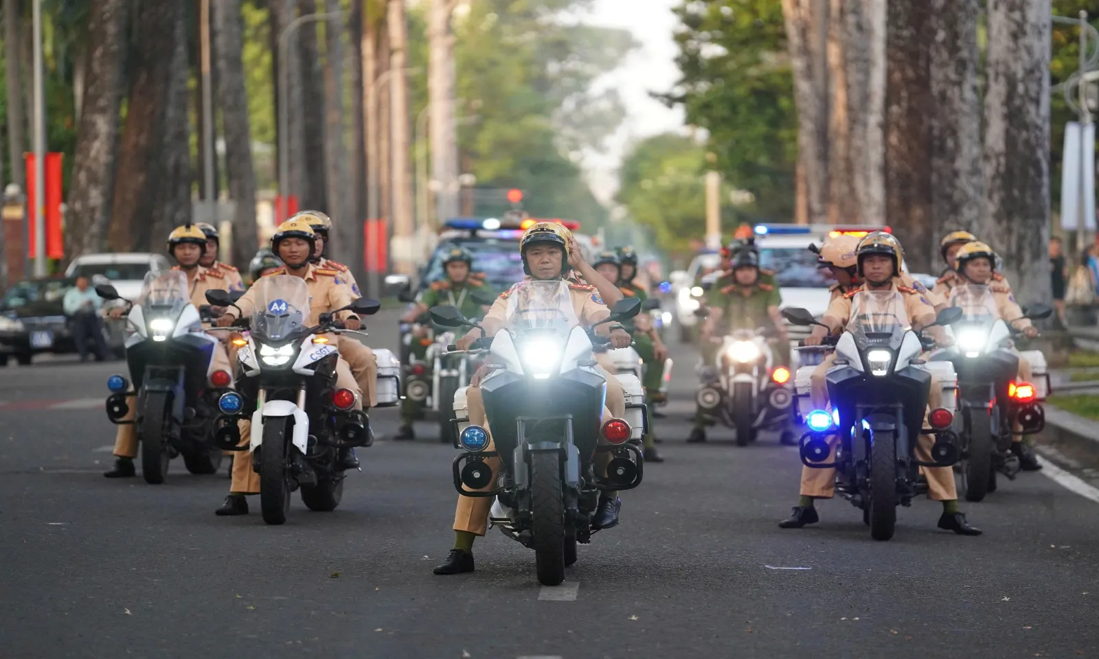 TPHCM ra quân lập lại trật tự lòng đường, vỉa hè – Hình 2