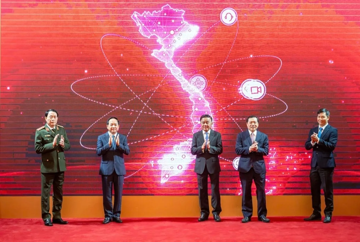 Tuyên giáo và Dân vận - Ảnh Gia Hân