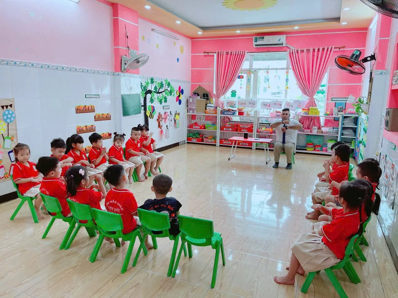 616308858_1734378657876796_1456128090544479977_n