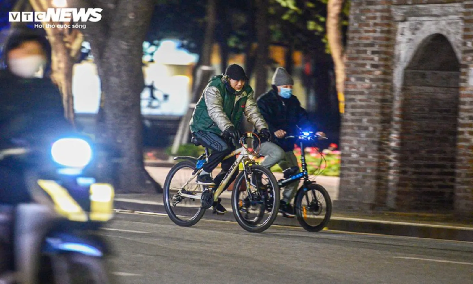 Dự báo thời tiết ngày 17/1: Hà Nội rét về đêm và sáng, TP.HCM nắng 32°C