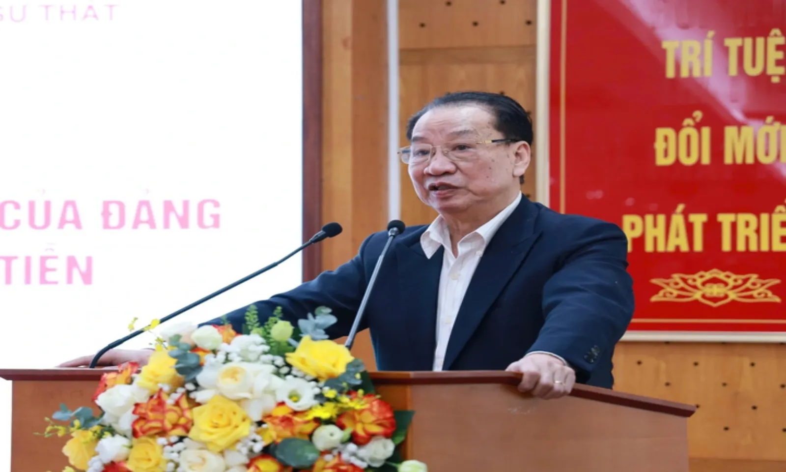 Ra mắt sách ngành Tuyên giáo và Dân vận chào mừng Đại hội XIV – Hình 4