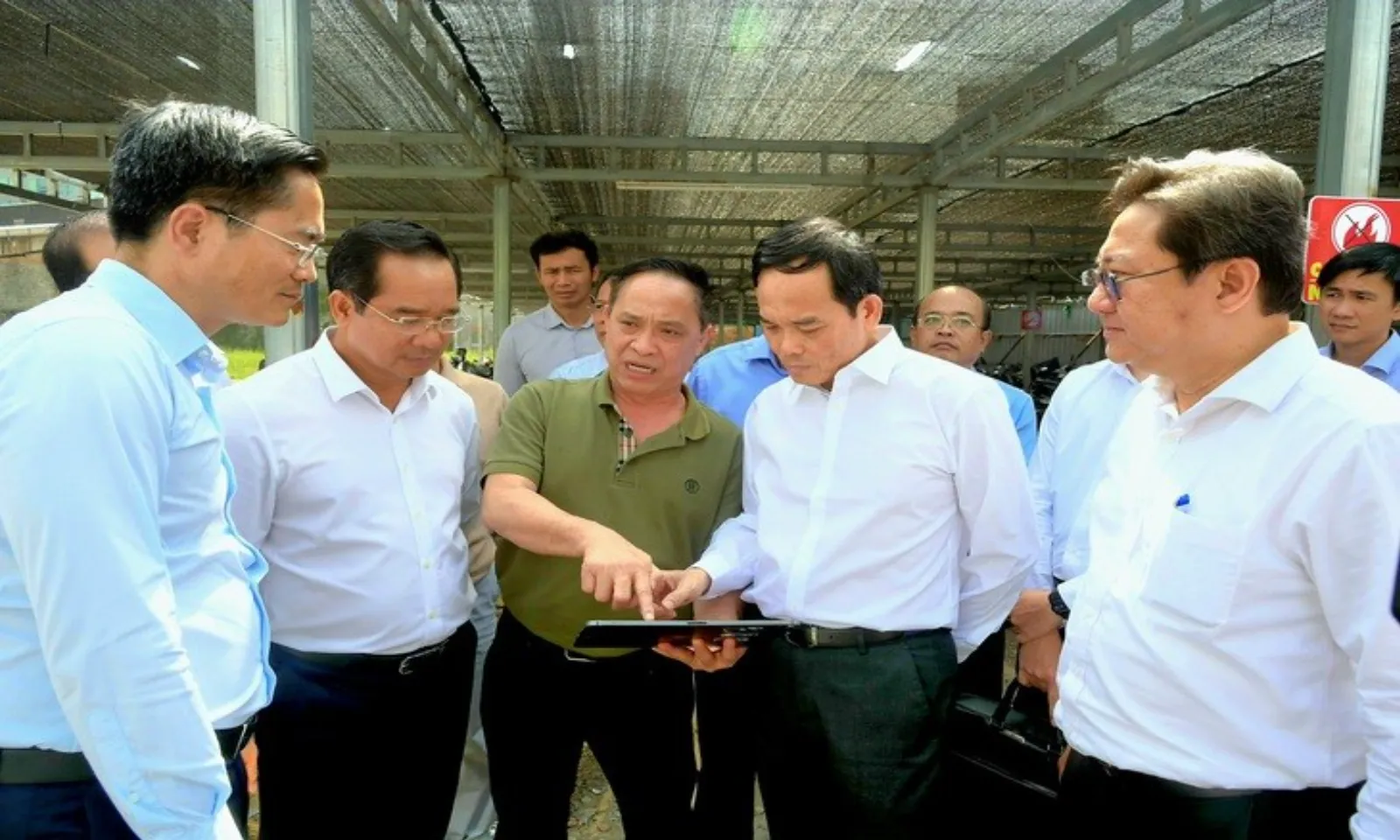 TP.HCM rộn ràng chỉnh trang đô thị, đón mùa xuân đầu tiên sau sáp nhập – Hình 1