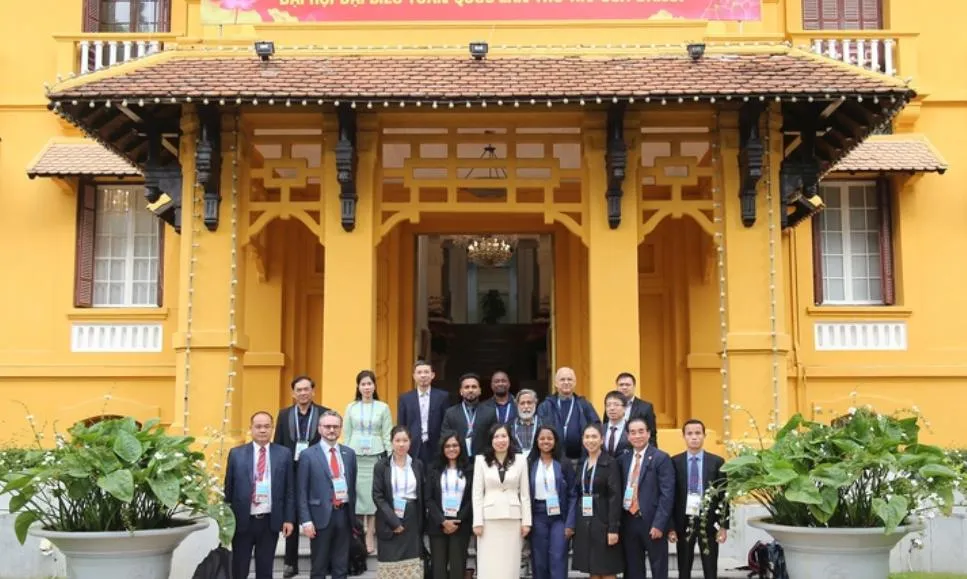 Phóng viên quốc tế, báo chí người Việt Nam ở nước ngoài chúc Đại hội XIV của Đảng thành công tốt đẹp