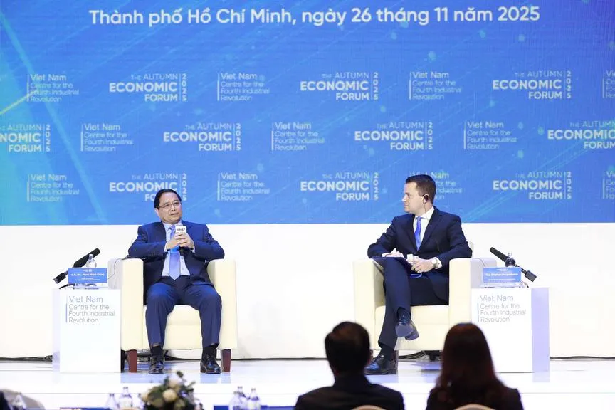 thu-tuong-pham-minh-chinh-va-giam-doc-dieu-hanh-dien-dan-kinh-te-the-gioi-stephan-mergenthaler-doi-thoai-voi-cac-doanh-nghiep-quoc-te-tai-dien-dan-kinh-te-mua-thu-2025-1_20260120214538