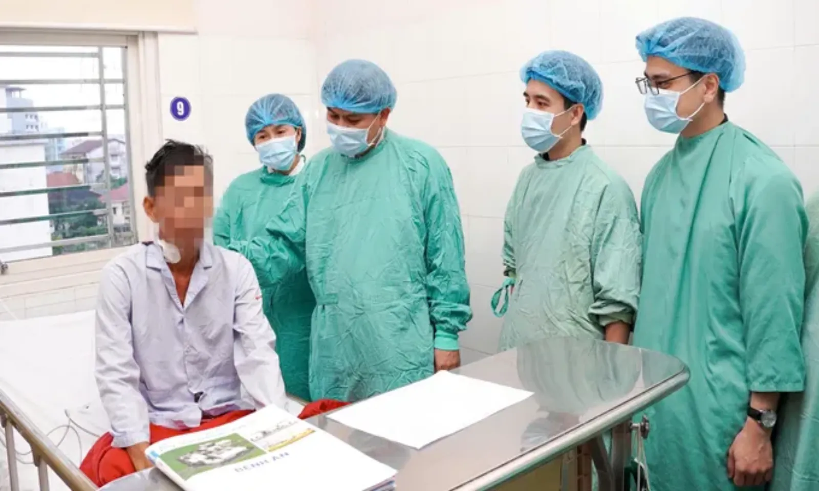 Lần đầu tại Việt Nam cắt và ghép thận trong cùng một ca phẫu thuật – Hình 1