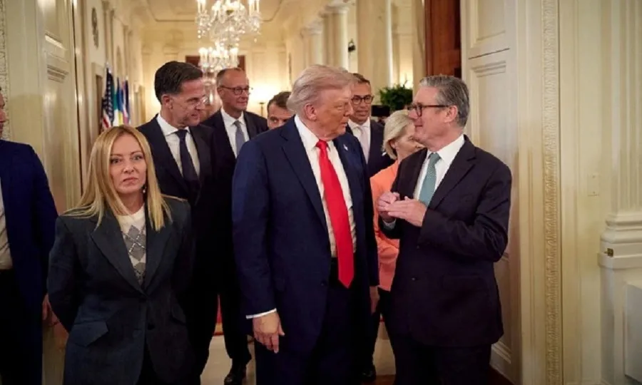 Ông Trump đăng tin nhắn riêng tư với lãnh đạo Châu Âu lên mạng xã hội