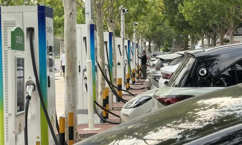 Trung Quốc xây dựng mạng lưới sạc xe điện lớn nhất thế giới