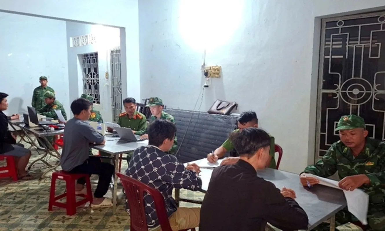 Bắt 5 người nhập cảnh trái phép từ Campuchia vào Việt Nam