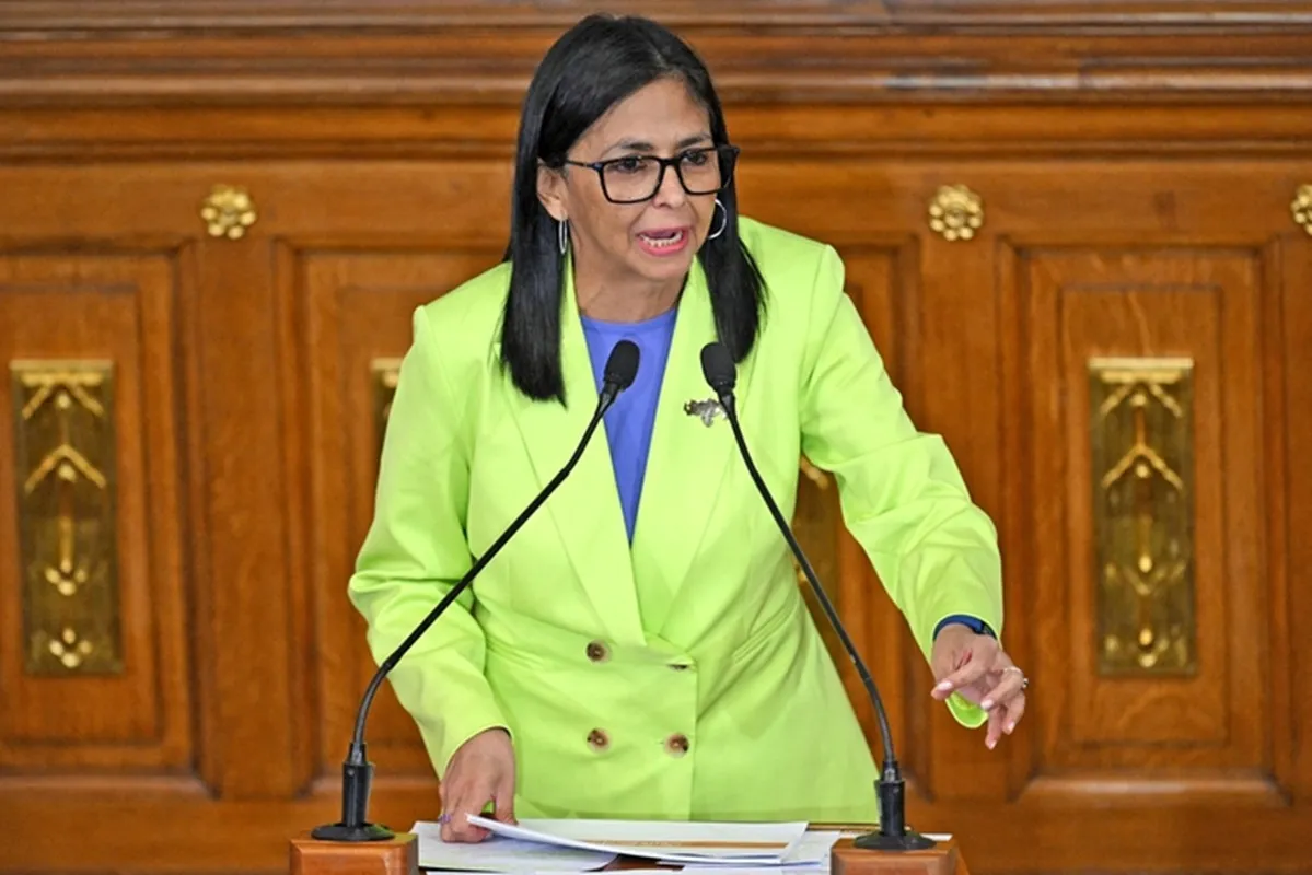 Tổng thống lâm thời Venezuela Delcy Rodriguez phát biểu trước Quốc hội ngày 15-1 - Ảnh AFP