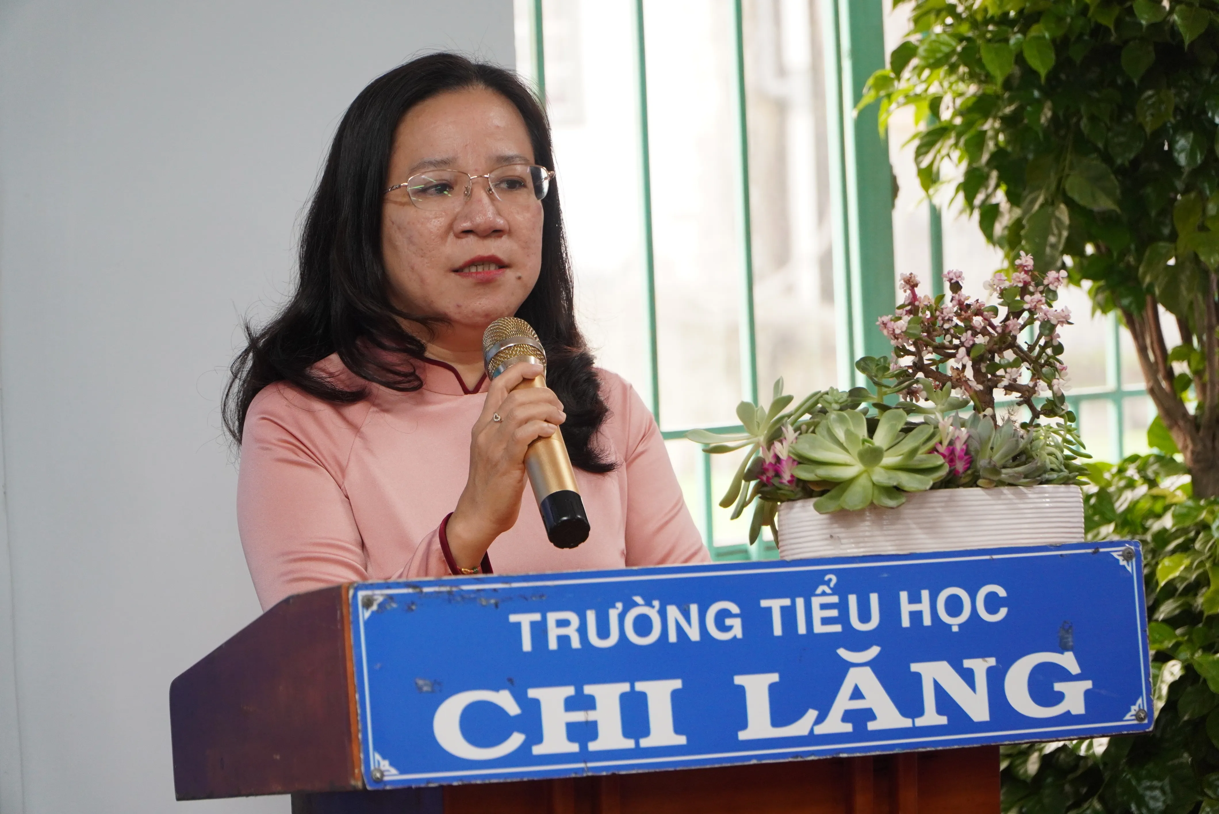 Cô Nguyễn Minh Quân