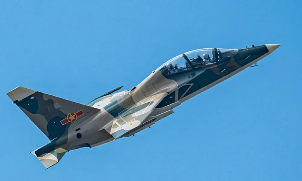 may bay quan su roi 280126