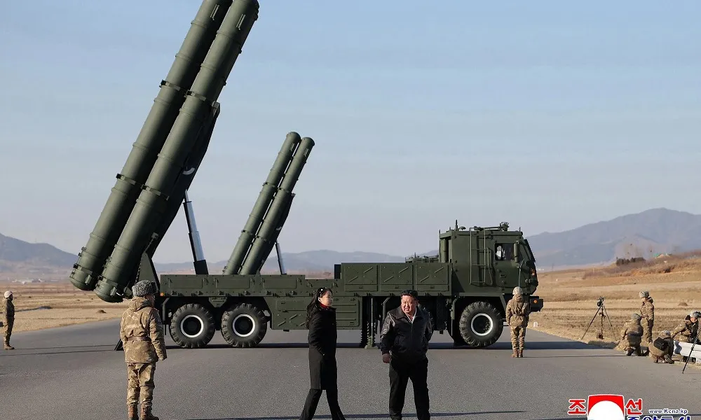 Ông Kim Jong-un gửi thông điệp phát triển kho vũ khí hạt nhân trước thềm đại hội Đảng