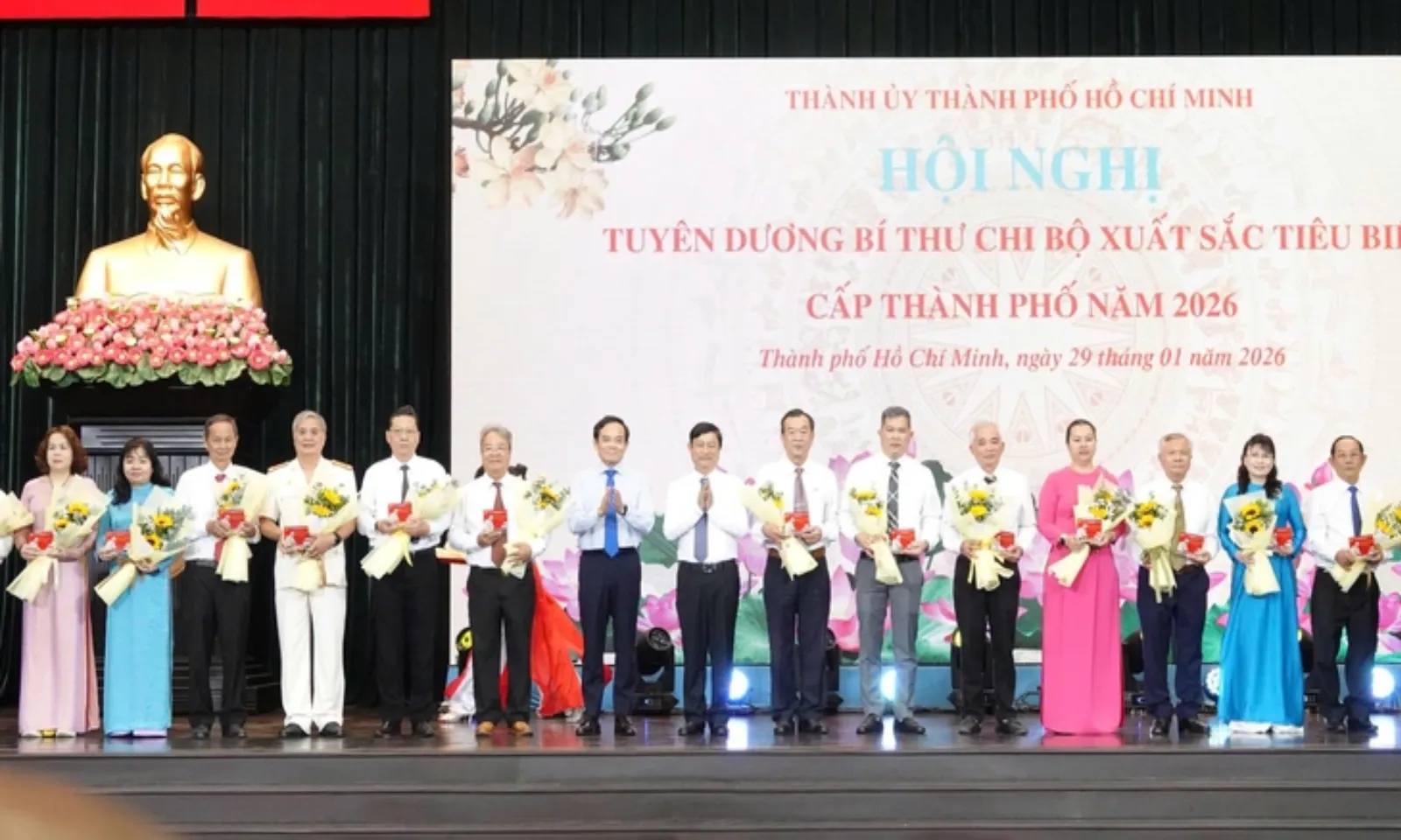 TP.HCM tuyên dương 233 bí thư chi bộ xuất sắc tiêu biểu năm 2026 – Hình 3