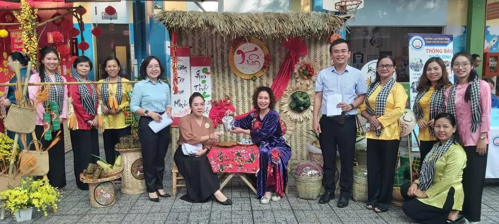 Phường Tân Định mang sắc xuân đến với từng người dân