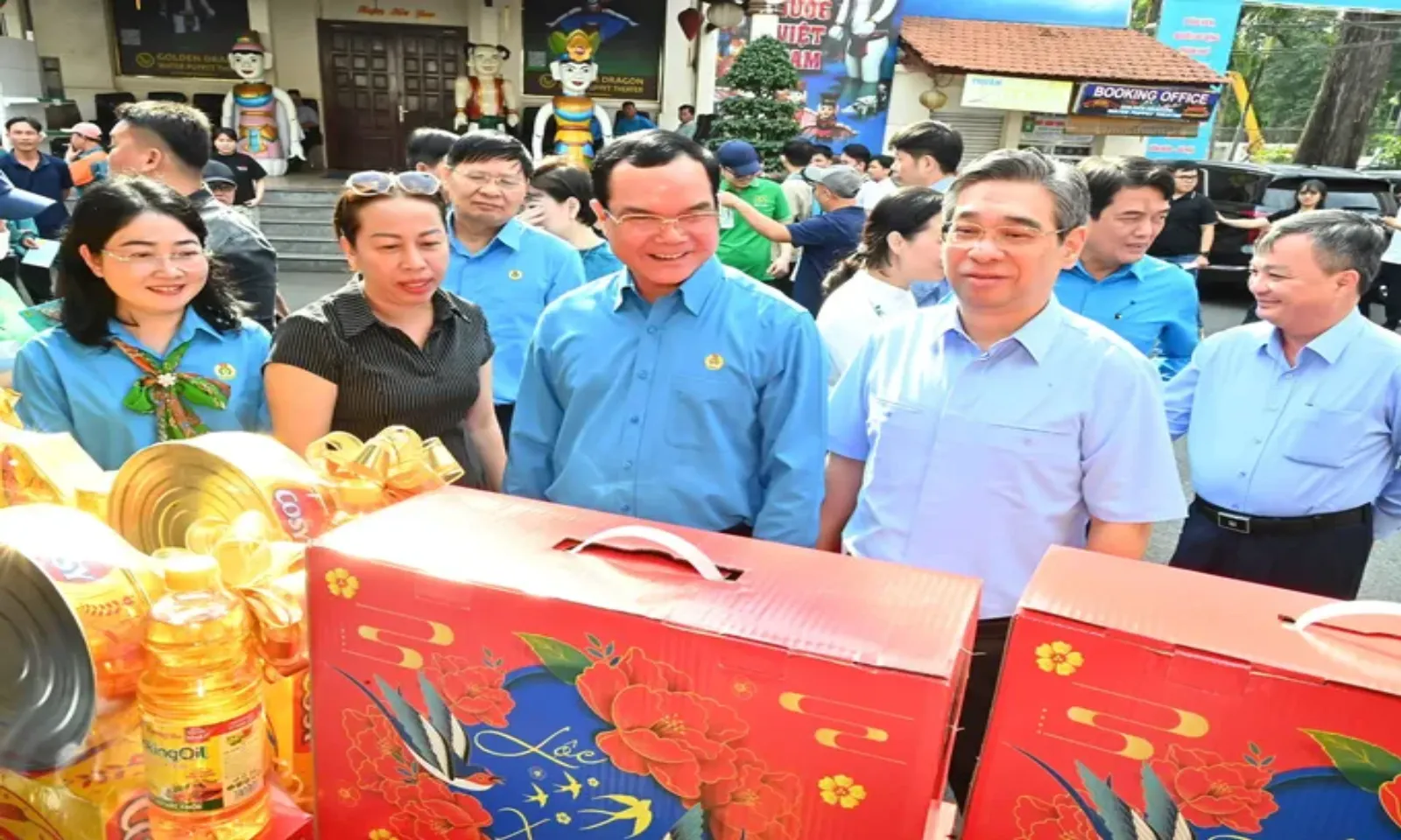 Khai mạc “Chợ Tết Công đoàn – Xuân 2026” tại TPHCM – Hình 1