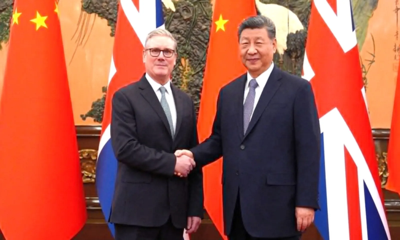 Ông Trump vô tình đẩy đồng minh xích lại gần Trung Quốc – Hình 1