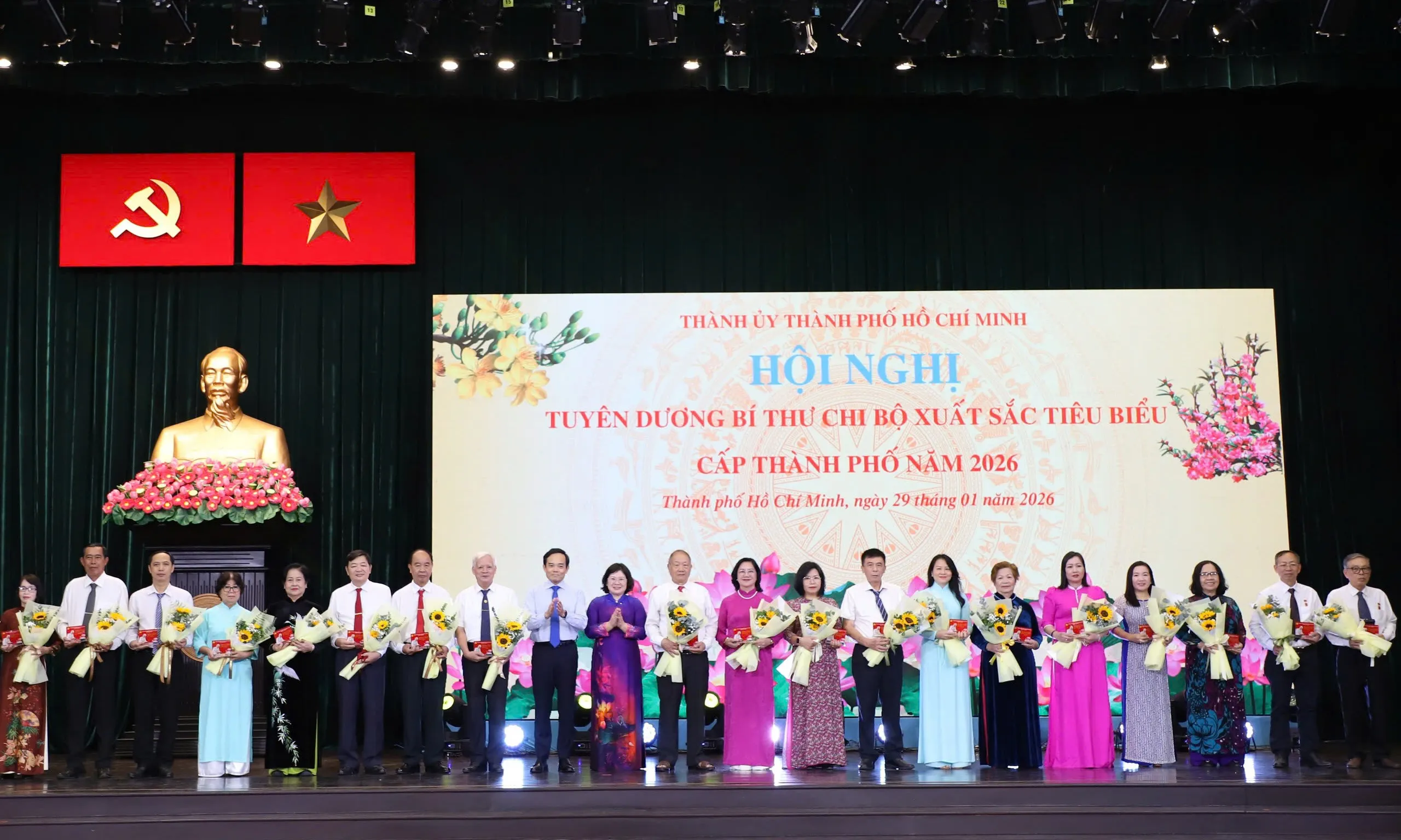 Cầu nối đưa Ý Đảng gần với Lòng dân