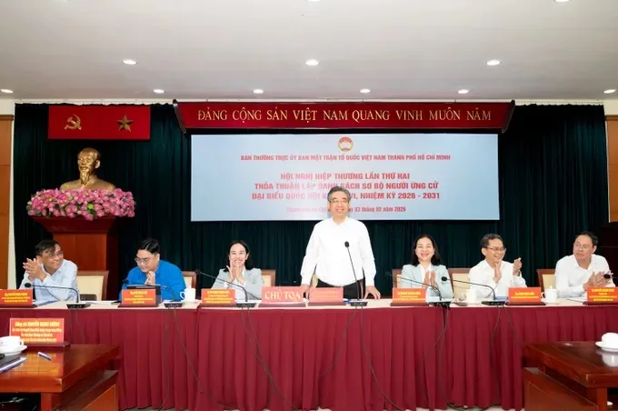 Ủy viên Trung ương Đảng, Phó Bí thư Thành ủy, Chủ tịch Ủy ban MTTQ Việt Nam Thành phố Hồ Chí Minh Nguyễn Phước Lộc chủ trì hội nghị