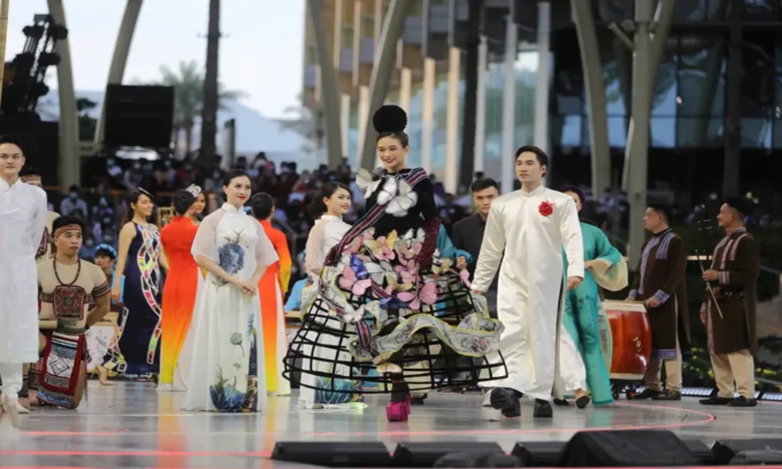 Xây dựng bộ nhận diện hình ảnh quốc gia thống nhất