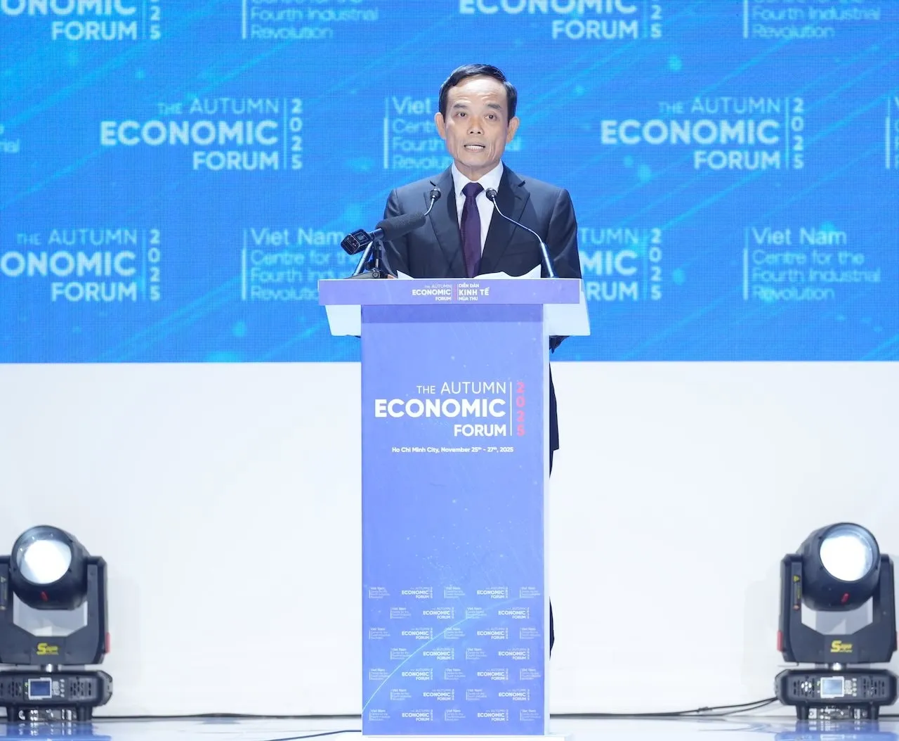 Bí thư Thành ủy Trần Lưu Quang phát biểu tại Diễn đàn Kinh tế mùa thu 2025