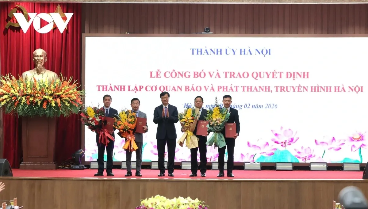 bi_thu_trao_quyet_dinh bao phat thanh HN