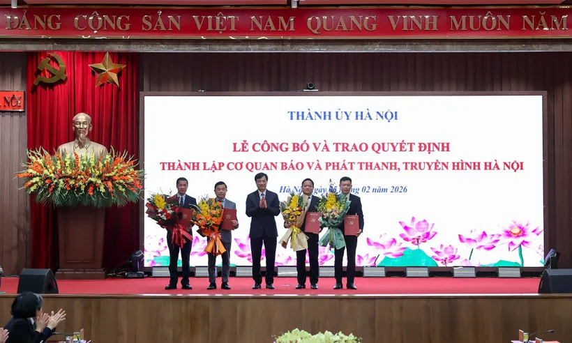 Công bố quyết định thành lập Cơ quan Báo và Phát thanh Truyền hình Hà Nội